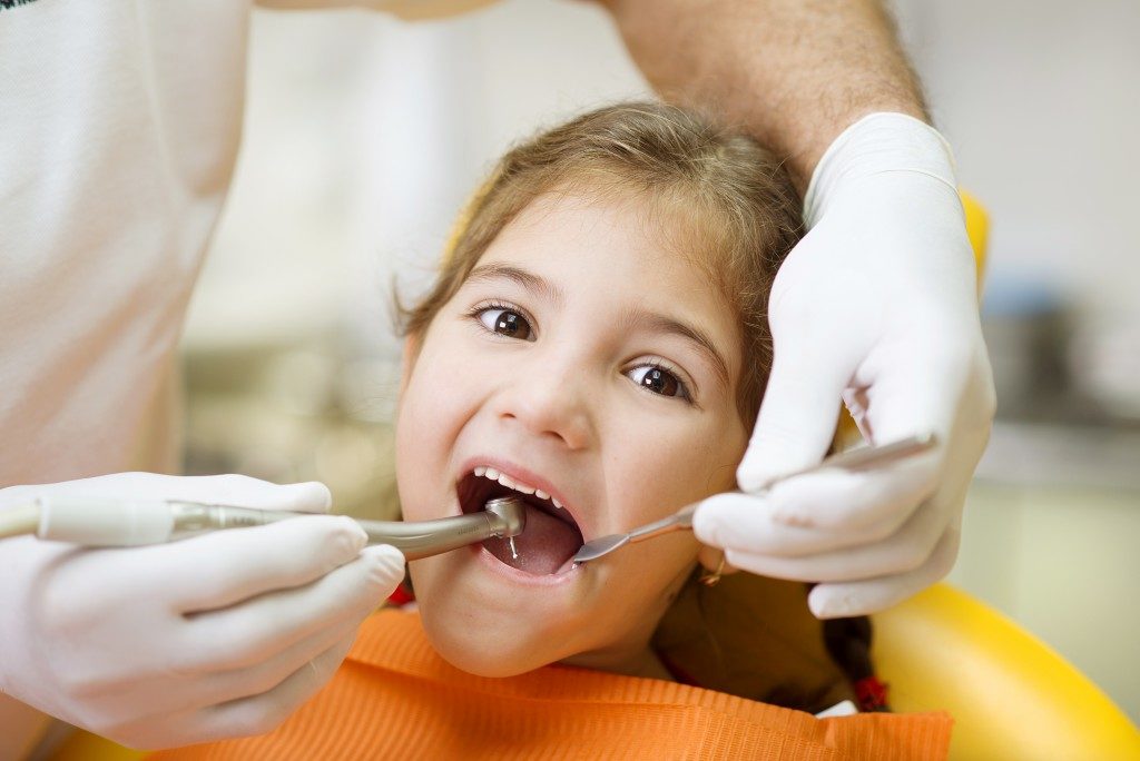 kid's dental checkup