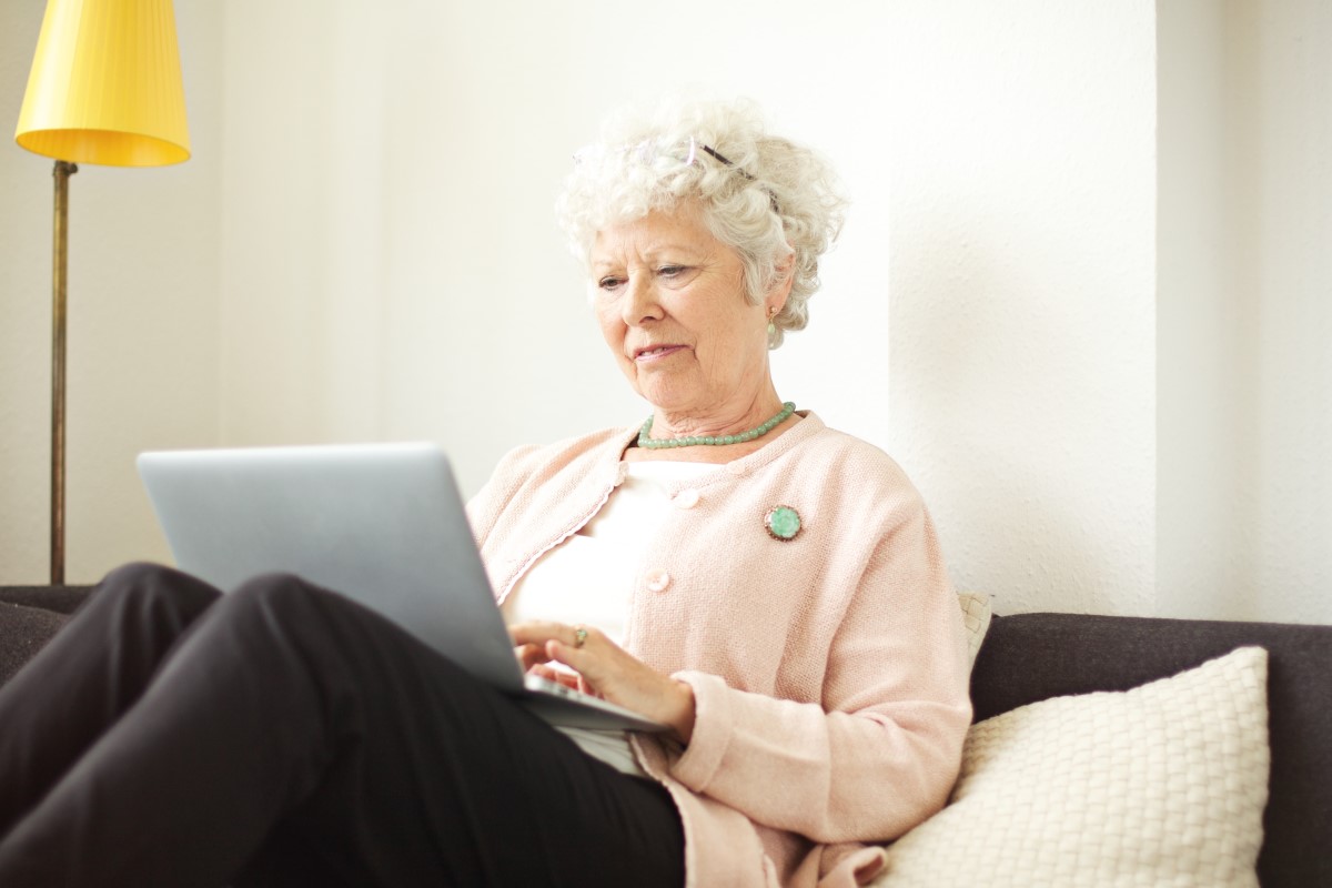 Digital Tools: Seniors' Source of Comfort - Mia-Online